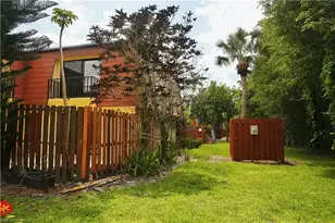 1514 Park Meadows Dr, Fort Myers, FL 33907 - Photo 4