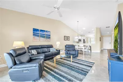 10391 McArthur Palm Ln #2621, Fort Myers, FL 33966 - Photo 8