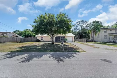 575 Sabal Palm Ct, Labelle, FL 33935 - Photo 2