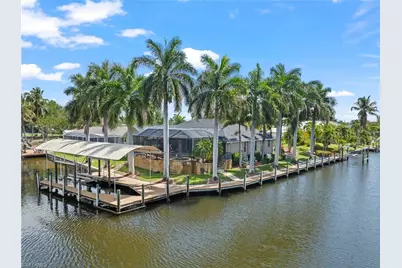 1412 Windsor Ct, Cape Coral, FL 33904 - Photo 2