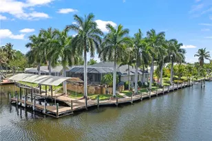 1412 Windsor Ct, Cape Coral, FL 33904 - Photo 2