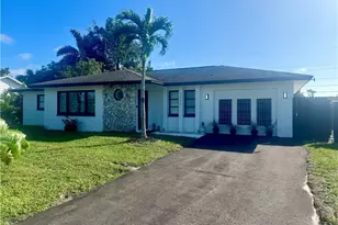 3950 Mohawk Pl, Naples, FL 34112 - Photo 2