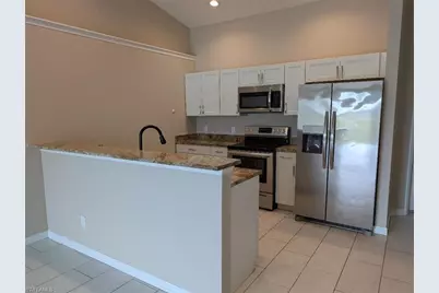 2805 SW 8th Pl, Cape Coral, FL 33914 - Photo 2