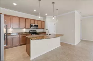 11284 Red Bluff Ln, Fort Myers, FL 33912 - Photo 10