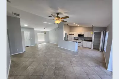 4126 SW 8th Pl, Cape Coral, FL 33914 - Photo 4