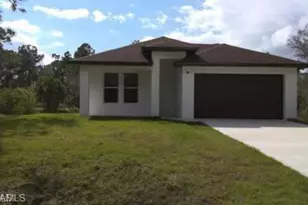 970 Lakeside Dr, Lehigh Acres, FL 33974 - Photo 1