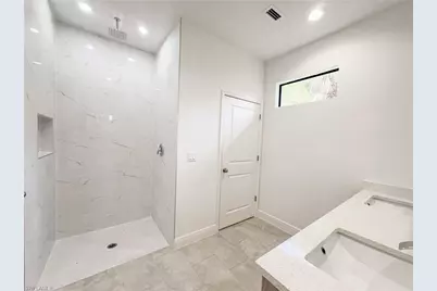 5028 W Tradewinds Cir, Labelle, FL 33935 - Photo 8