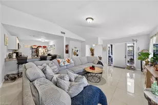 17318 Timber Oak Ln, Fort Myers, FL 33908 - Photo 4