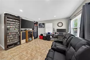 2992 Lafayette St, Fort Myers, FL 33916 - Photo 2