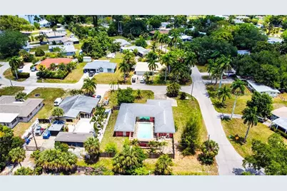4240 Riverview Rd, Fort Myers, FL 33905 - Photo 2