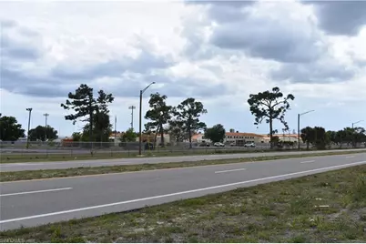 1305 Tropicana Pkwy W, Cape Coral, FL 33993 - Photo 8