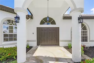 423 SE 17th Terrace, Cape Coral, FL 33990 - Photo 4