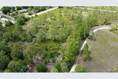 27270 Del Rio Dr, Punta Gorda, FL 33955 - Photo 4