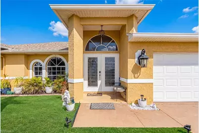 2216 NE 7th Pl, Cape Coral, FL 33909 - Photo 2