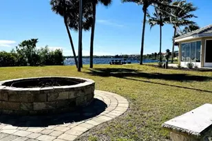 2431 N Westwood Dr, North Fort Myers, FL 33917 - Photo 36