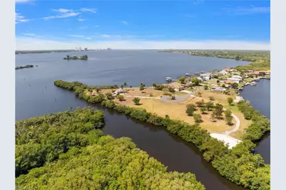 2431 N Westwood Dr, North Fort Myers, FL 33917 - Photo 40