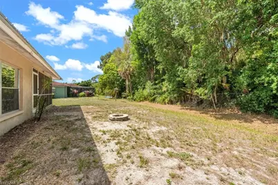 2431 N Westwood Dr, North Fort Myers, FL 33917 - Photo 30