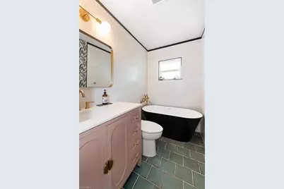 2431 N Westwood Dr, North Fort Myers, FL 33917 - Photo 22