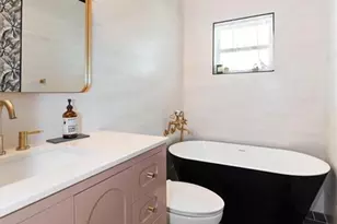 2431 N Westwood Dr, North Fort Myers, FL 33917 - Photo 22