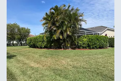 12530 Strathmore Loop, Fort Myers, FL 33912 - Photo 6