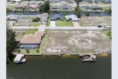 1637 NW 39th Ave, Cape Coral, FL 33993 - Photo 1