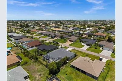 1820 SW 29th Ter, Cape Coral, FL 33914 - Photo 46