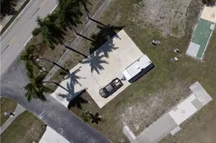 106 Maple Ln, Fort Myers, FL 33908 - Photo 1