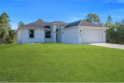 885 Barcia St E, Lehigh Acres, FL 33974 - Photo 4