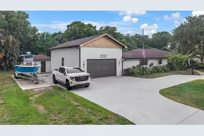 202 Ridgewood Ave, Clewiston, FL 33440 - Photo 2