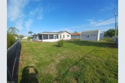 3305 SW 7th Pl, Cape Coral, FL 33914 - Photo 2