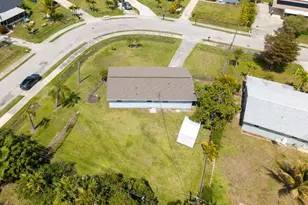 4631 New Haven Dr, Fort Myers, FL 33908 - Photo 8