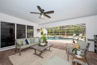 991 Aqua Ln, Fort Myers, FL 33919 - Photo 10