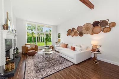 991 Aqua Ln, Fort Myers, FL 33919 - Photo 4