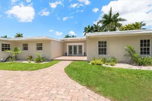 991 Aqua Ln, Fort Myers, FL 33919 - Photo 2