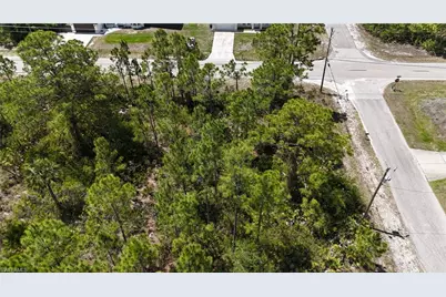 1406 W 10th St, Lehigh Acres, FL 33972 - Photo 6