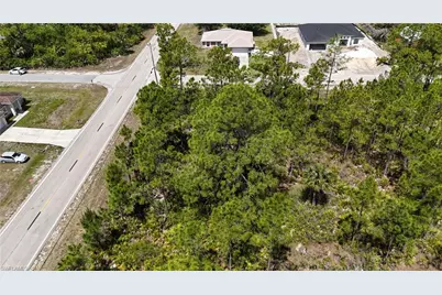 1406 W 10th St, Lehigh Acres, FL 33972 - Photo 8