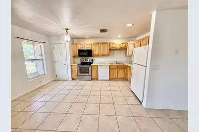 4718/4720 Golfview Blvd, Lehigh Acres, FL 33973 - Photo 8