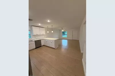 2378 Highland Ave, Fort Myers, FL 33916 - Photo 10