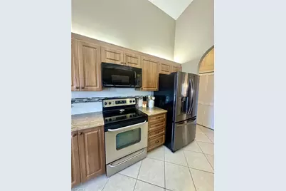 13648 Admiral Ct, Fort Myers, FL 33912 - Photo 6