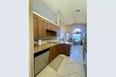 13648 Admiral Ct, Fort Myers, FL 33912 - Photo 4