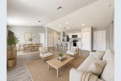 2728 NE 5th Pl, Cape Coral, FL 33909 - Photo 2
