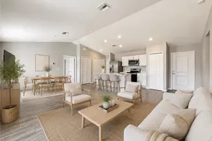 2728 NE 5th Pl, Cape Coral, FL 33909 - Photo 2