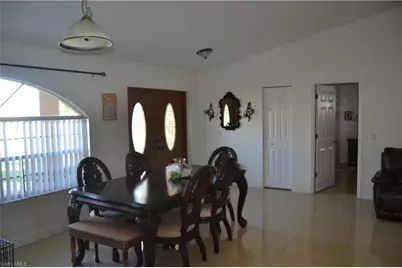 622 SE 10th Ave, Cape Coral, FL 33990 - Photo 4
