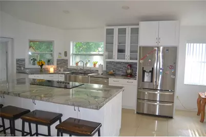 622 SE 10th Ave, Cape Coral, FL 33990 - Photo 12