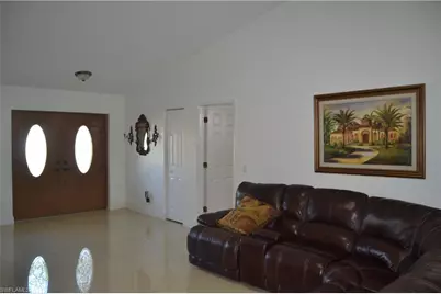 622 SE 10th Ave, Cape Coral, FL 33990 - Photo 8