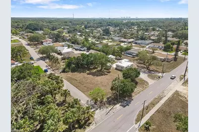 27820 Lime St, Bonita Springs, FL 34135 - Photo 4
