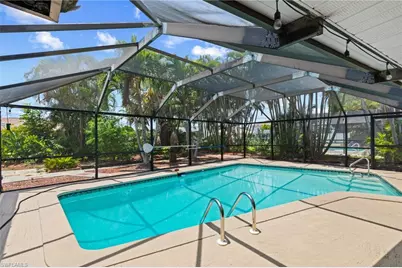924 SE 21st Ln, Cape Coral, FL 33990 - Photo 22
