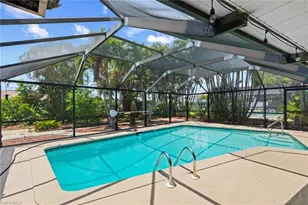 924 SE 21st Ln, Cape Coral, FL 33990 - Photo 22