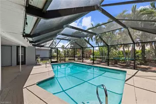924 SE 21st Ln, Cape Coral, FL 33990 - Photo 2