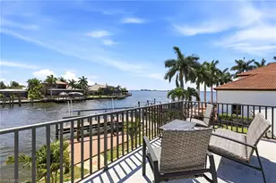 469 Bayshore Dr, Cape Coral, FL 33904 - Photo 1